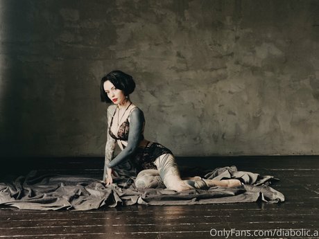 Teena_ model beautiful galleries