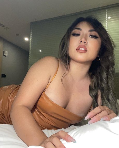 Shallynebbgrl_ perfect model images