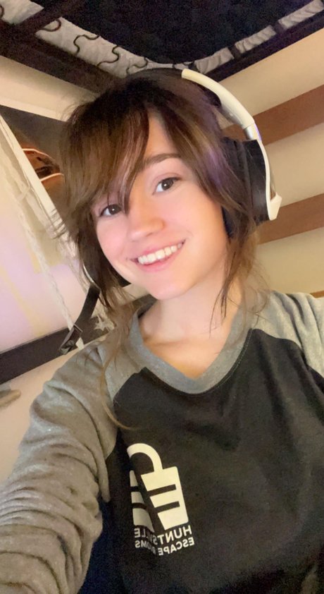 Eloisenoice_ star exclusive pics