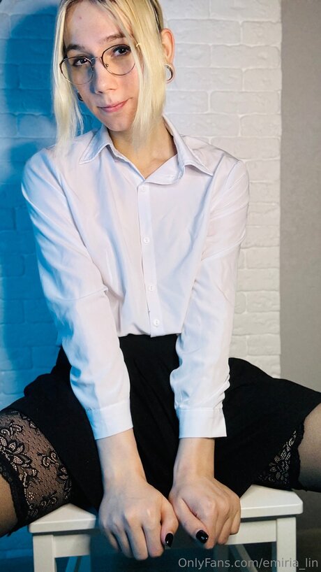 Tsgirl Emiria hot actress pics