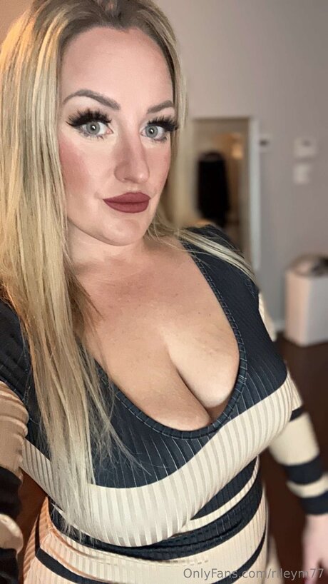 Rileym77 beautiful actress image