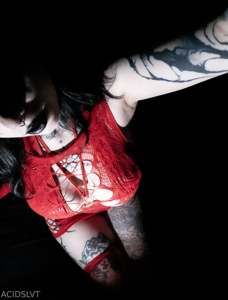 eyes onlyfans free naked img