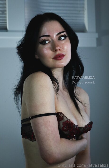 Katyaaeliza star high quality pictures