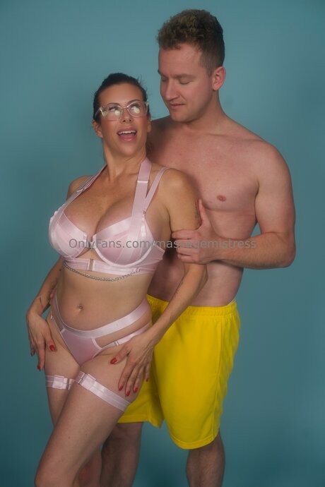 Massagemistress sexy actress galleries