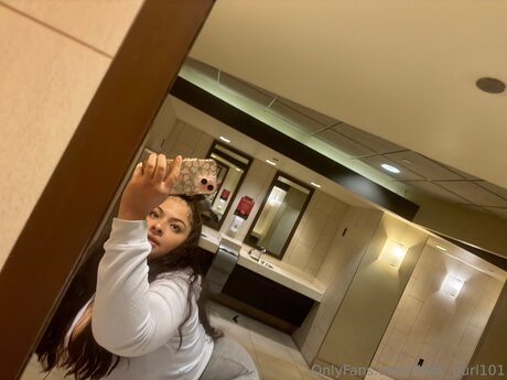 muscle trans onlyfans naked photo