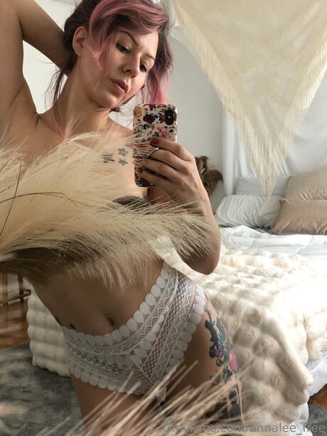 Annalee Free model perfect photo