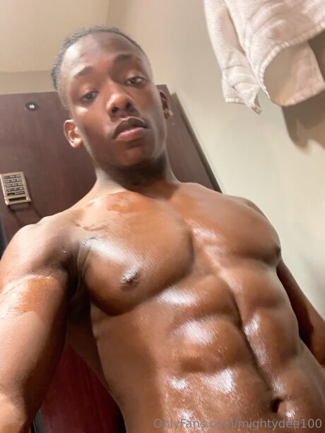 Mightydee100 pornstar picture