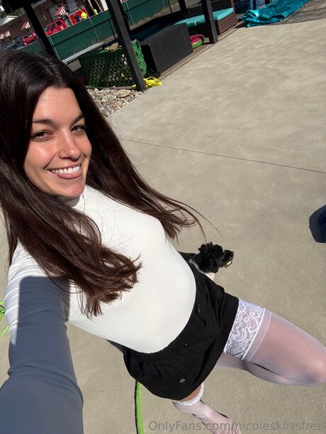 Nicoleskirtsfree sex actress galleries