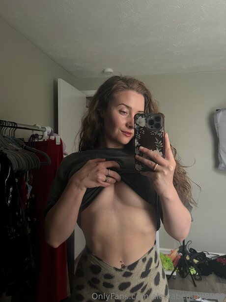 Alexiabeauty6969 model top pictures