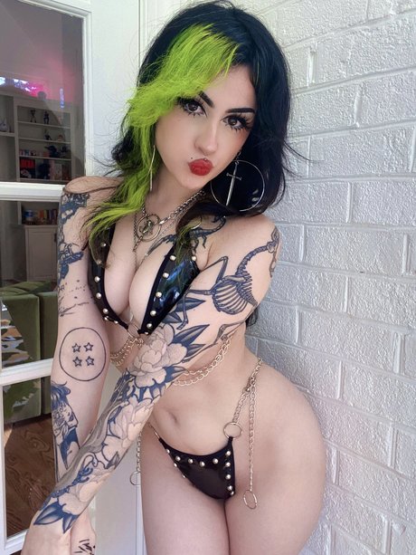 Batz pornstar nude pictures