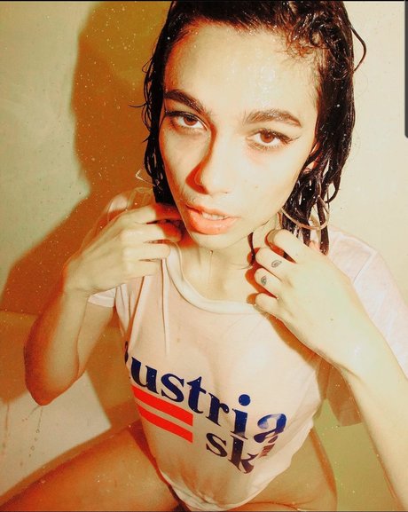 Brianna Itshades best model pic