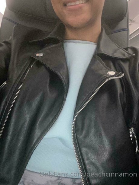 Peachcinnamon_ nudes actress image