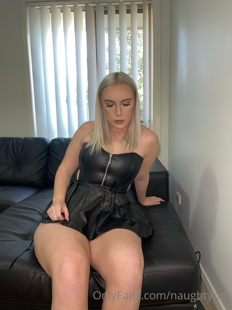 Tynnille Robinson actress pictures