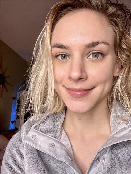 oiled tits onlyfans free naked photo