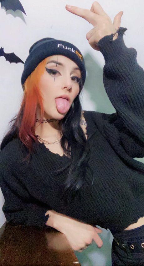 Lil Filth pornstar naked pictures