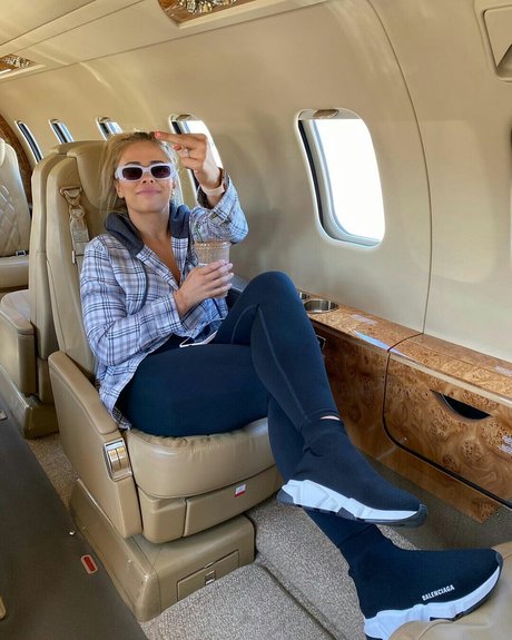 Paige Vanzant star art image