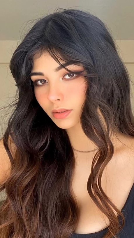 Aylincutie nude actress photos