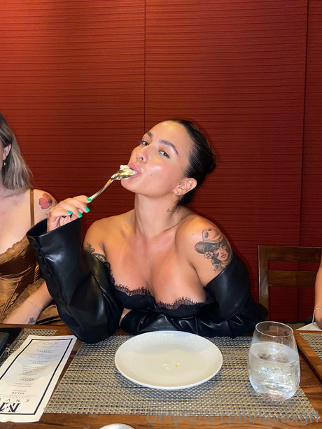 Lavagrll Lavaxgrll model sex photos