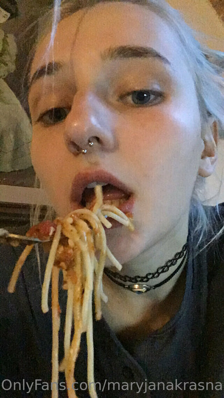 Maryjanakrasnapanna sexy pornstar gallery