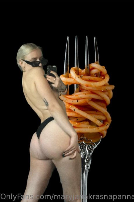 Maryjanakrasnapanna exclusive star pics