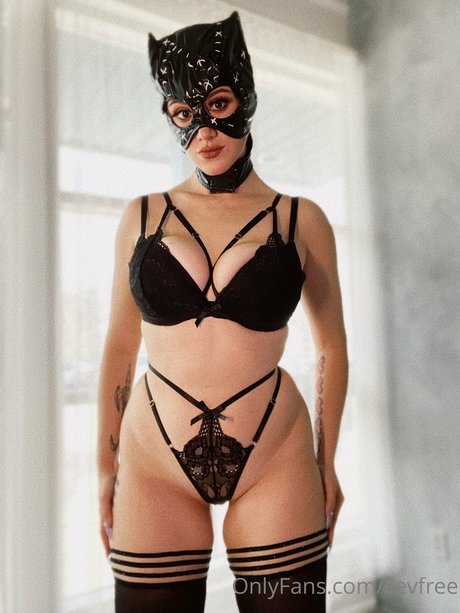 big tits midget onlyfans hot nude photo