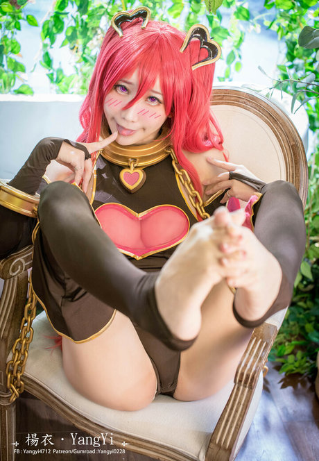 _YangYi pretty model pic