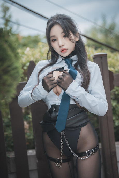 Zzyuri erotic pornstar pics