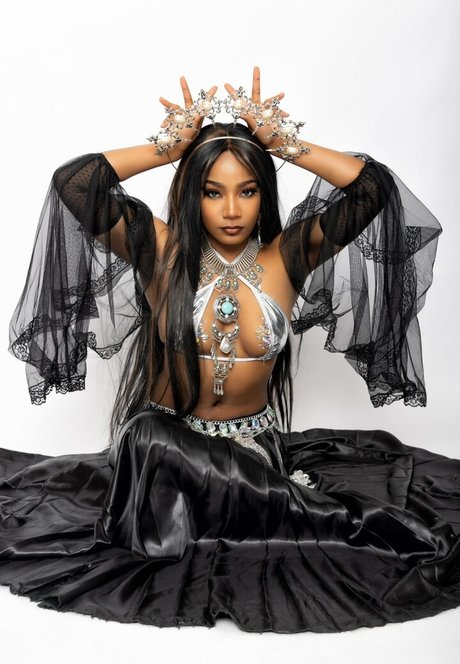 ZynahBear star exclusive galleries