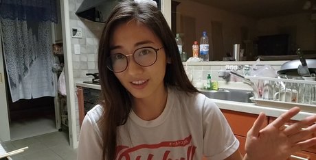 Zumi high quality pornstar picture