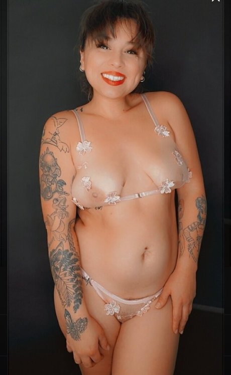 Zumbieallure free pornstar pics