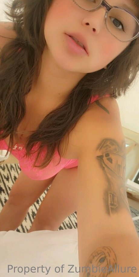 Zumbieallure model beautiful galleries