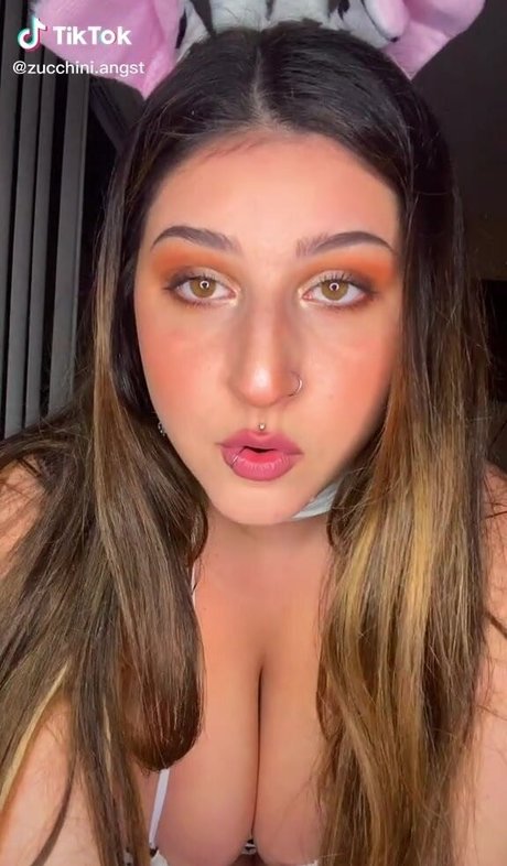 Zucchini sex star picture