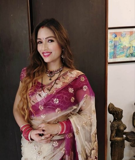 Zoya Rathore model exclusive picture