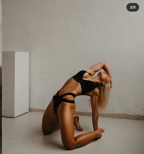 Zuzana Kardos pretty pornstar images