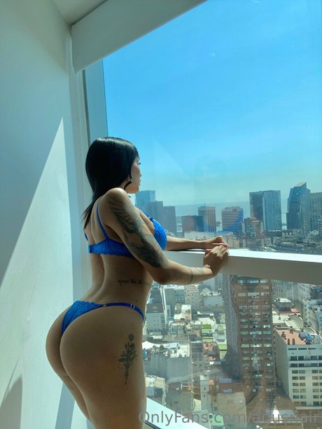 Agustina Cubas art model gallery