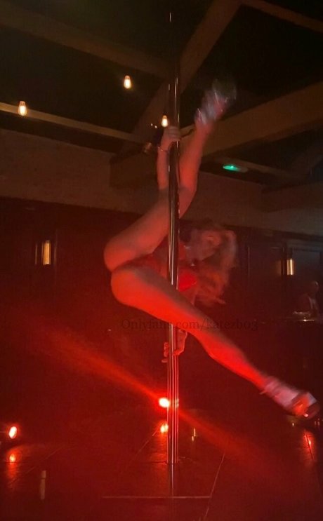 skinny shemale onlyfans pornos image