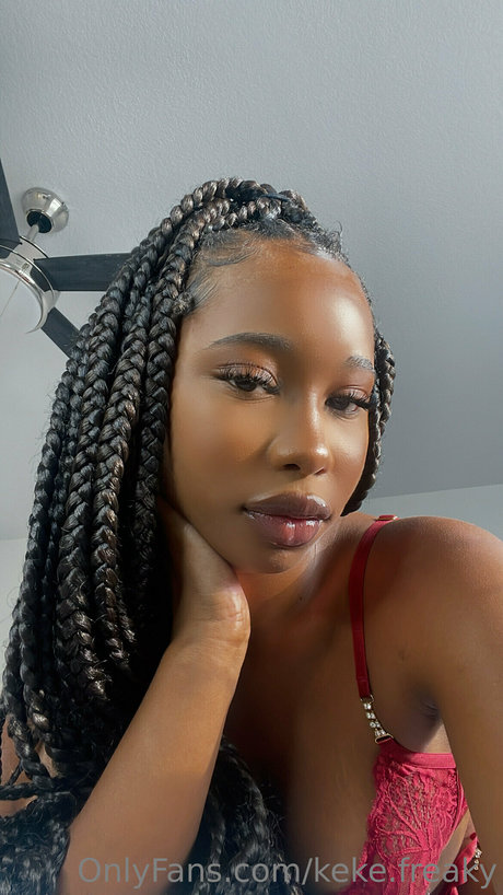 Keke Freaky model erotic picture