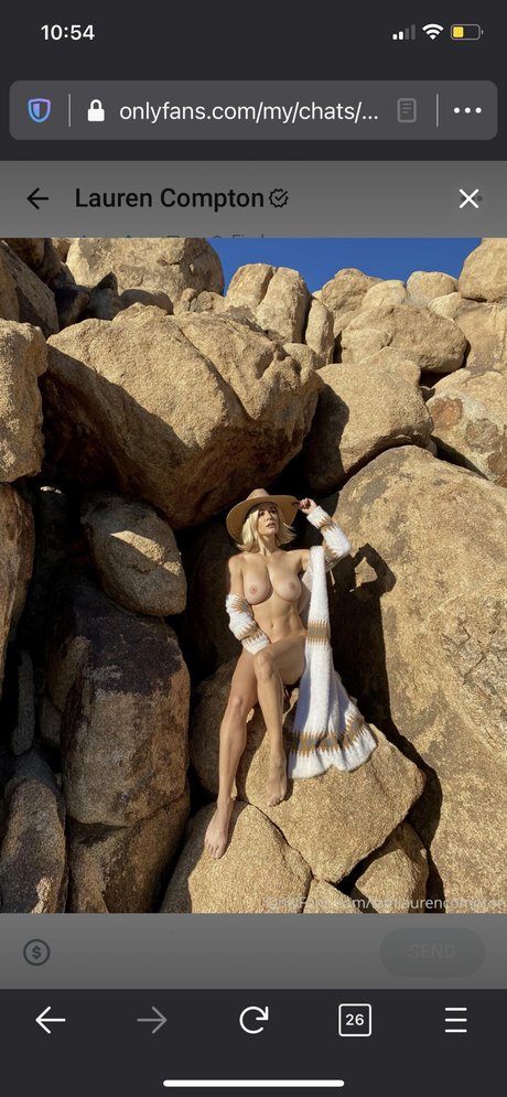 Lauren Compton exclusive star picture