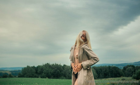 Naughtybanshee naked pornstar pic