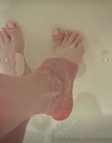 Lille model nude img