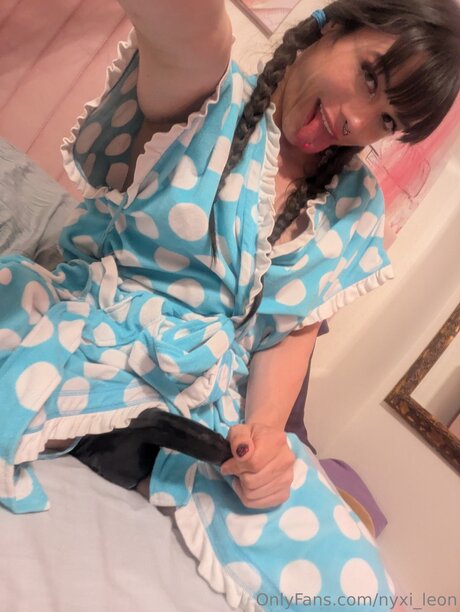 Nyxi Leon star xxx pic