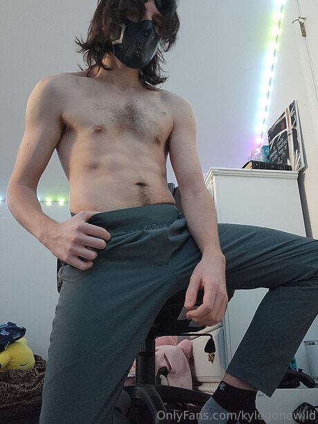 Kylegonewild model porn photos