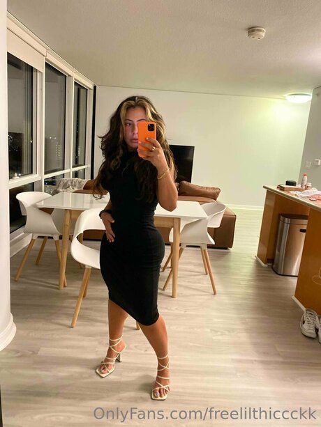 Lilthiccckktv model pornographic picture