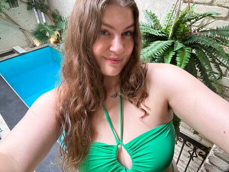 Rubypeachxo naked model photos