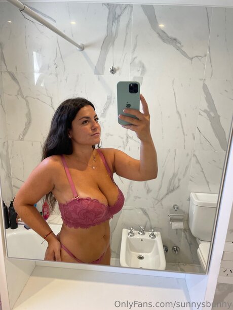 Sunnysbunny adult model photos