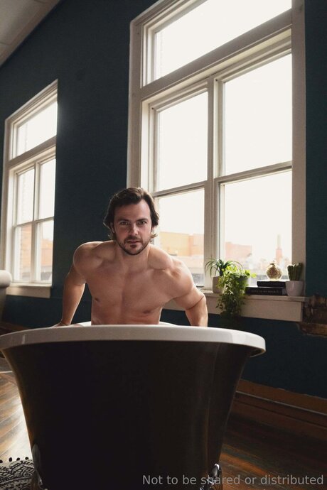 U391344714 exclusive actress images