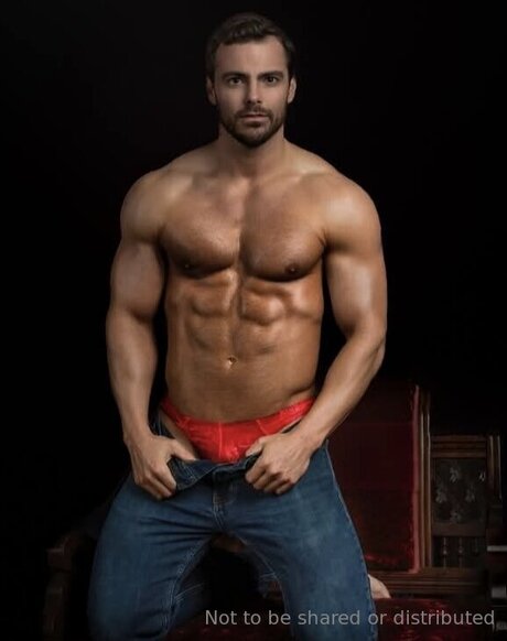 U391344714 model naked image