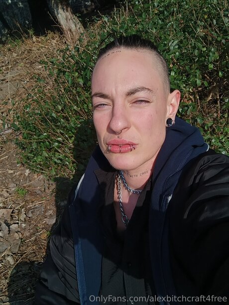 Alexbitchcraft4free nice actress galleries