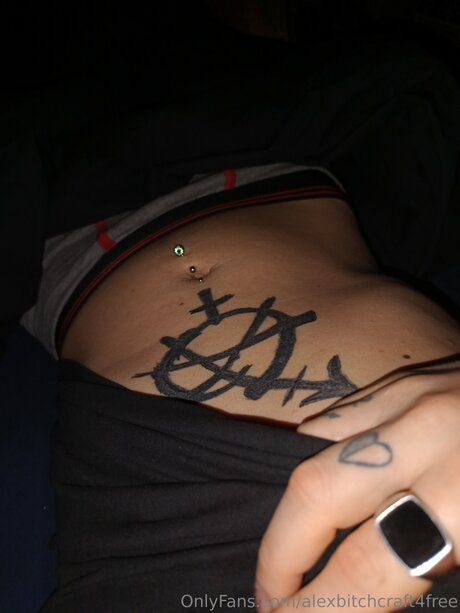 Alexbitchcraft4free sex actress pic