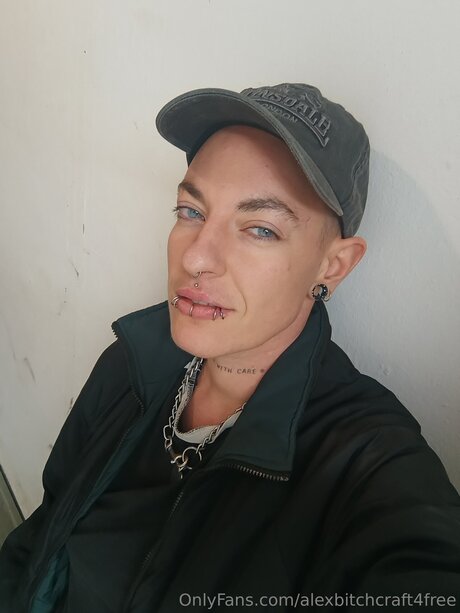 Alexbitchcraft4free star nudes pics